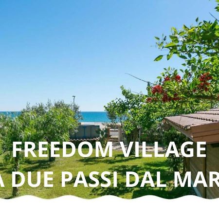 Freedom Village Soverato Marina Eksteriør bilde