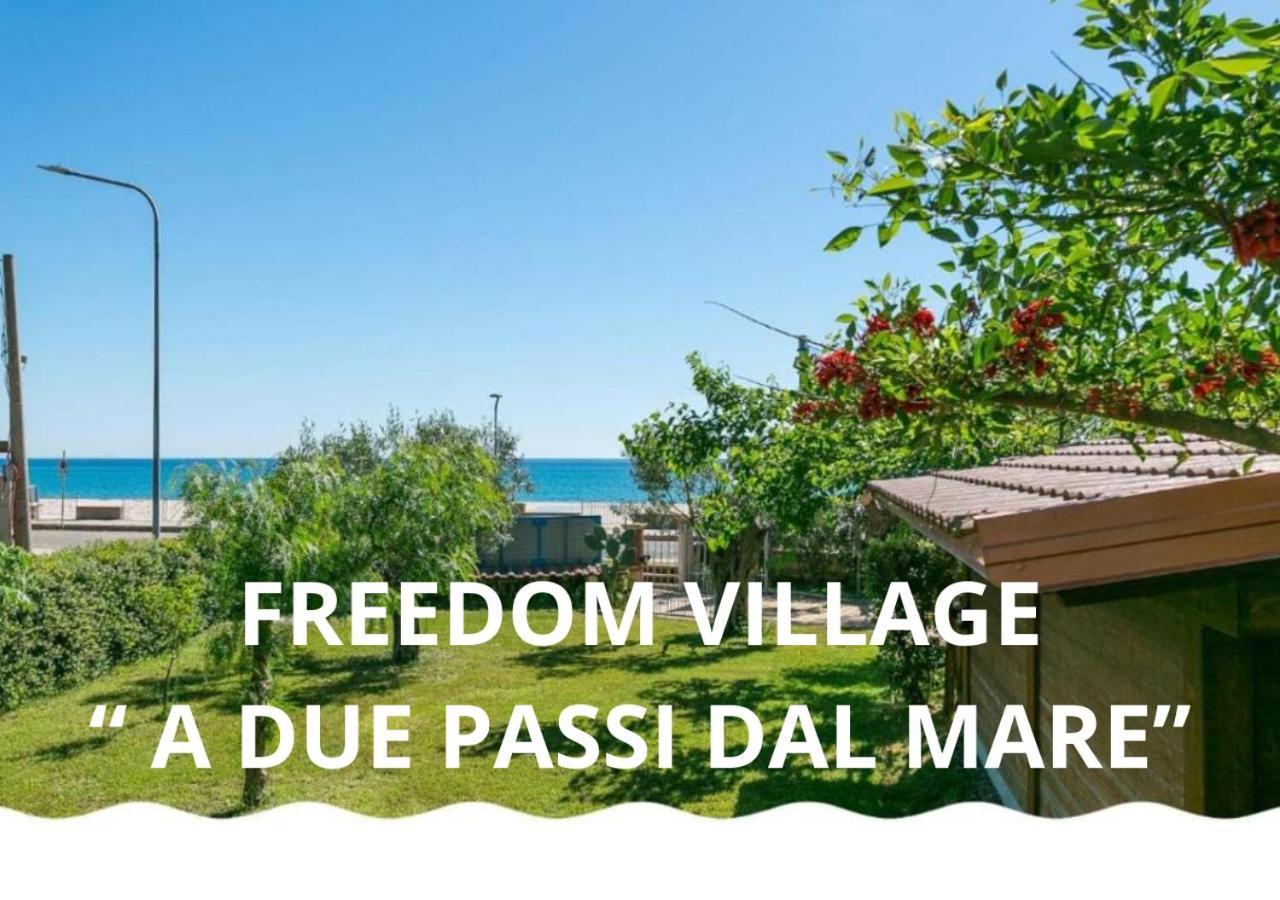 Freedom Village Soverato Marina Eksteriør bilde